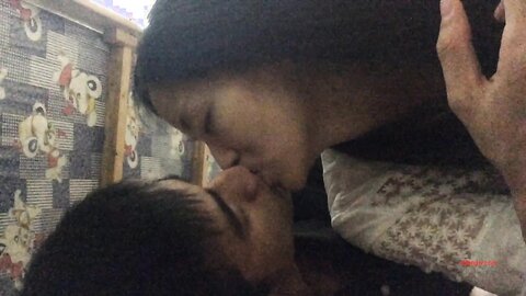 27 Little Couple Keeps Playing