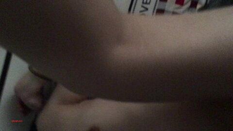 2 Half Exposed Face Is A Beautiful Woman Unfortunately The Time Is Relatively Short The Picture Is A Bit Dark