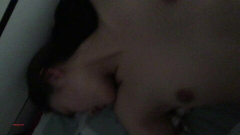 2 Half Exposed Face Is A Beautiful Woman Unfortunately The Time Is Relatively Short The Picture Is A Bit Dark