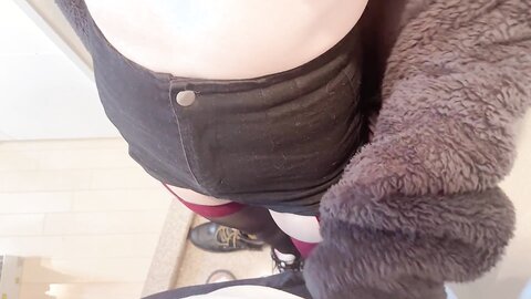 Contrasting Students Came To My House In The Middle Of The Night Wear