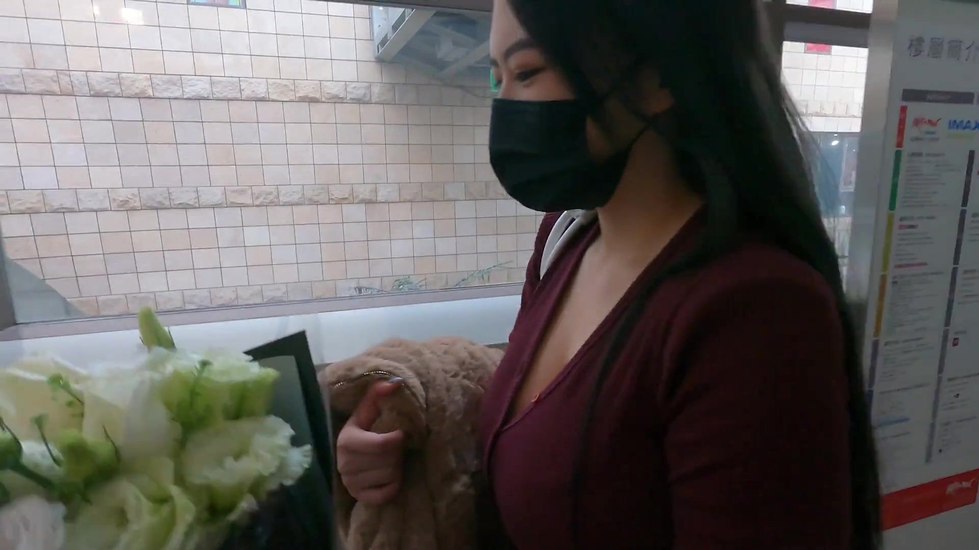 Vlogging with Nina 326n.h