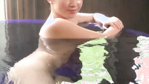 R-671 Yukemuri Tits Mixed Bathing Beauty (below)