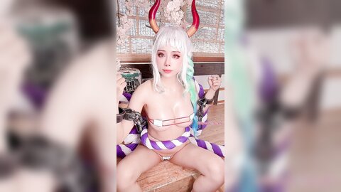 [Cosplay] Byoru - Yamato (One Piece)
