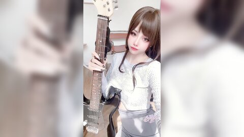 [Cosplay] Byoru - Hitomio16 Guitar sister