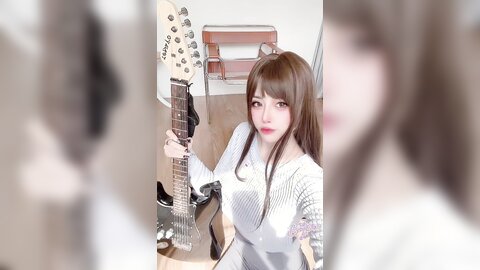 [Cosplay] Byoru - Hitomio16 Guitar sister