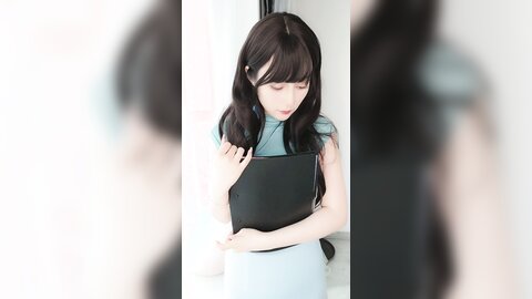 [Fantia] 白银81 — 巨乳の後輩 [183P7V-1G] (4)