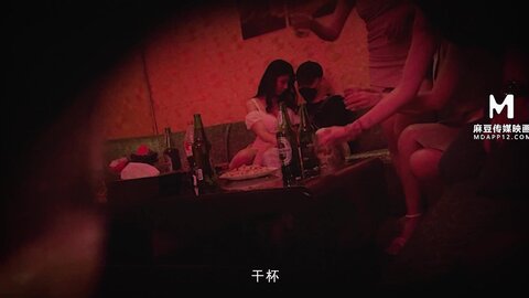 MD-0295蔡姓偶像多人运动火爆全网