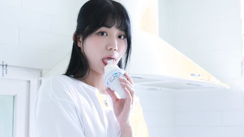 [SWEETBOX] Yui (유이) - SWTB Vol.18 CREAM (3)