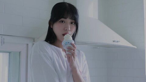 [SWEETBOX] Yui (유이) - SWTB Vol.18 CREAM (3)