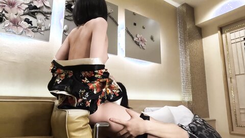 Hot Body Girl Dressed In A Kimono