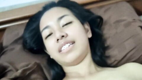 Thai Girlเล่นหำจนเงี่ยนจัดแต่เช้าอีกแล้ว Pornhub Thailand