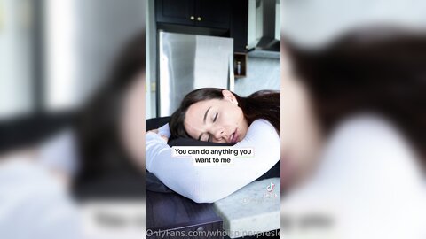 Ddfd6Ddc 822E 49C8 9Fc9 3D6B046B50C8