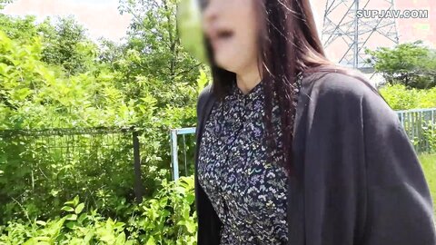 3604108 Exclusif [Prises individuelles, exposition et fellation dans la voiture] [Épouse au corps divin et érotique] Elle est tellement excitée lorsqu`elle joue avec l`exposition pour la première fois ! La fe...