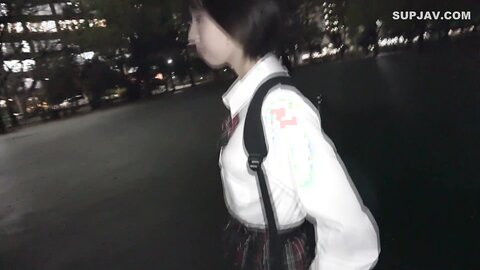 3655958 [Filmé individuellement, Nakadashi] Mona, 18 ans, est une jeune fille "effrontée" activée par Pa.