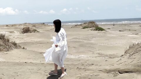 橋本つむぎ写真集 「ガチで！　大阪で一番可愛いアイドル宣言！！」 (2)