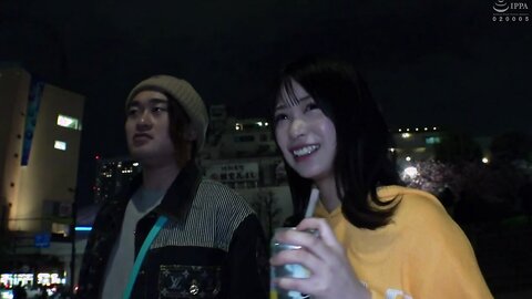 SUKE-169 [The Kansai dialect is moe Z generation erotic rabbit] Nymphomanian beautiful girl who cannot...