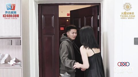 XKGA018猥琐公公药奸水性杨花儿媳