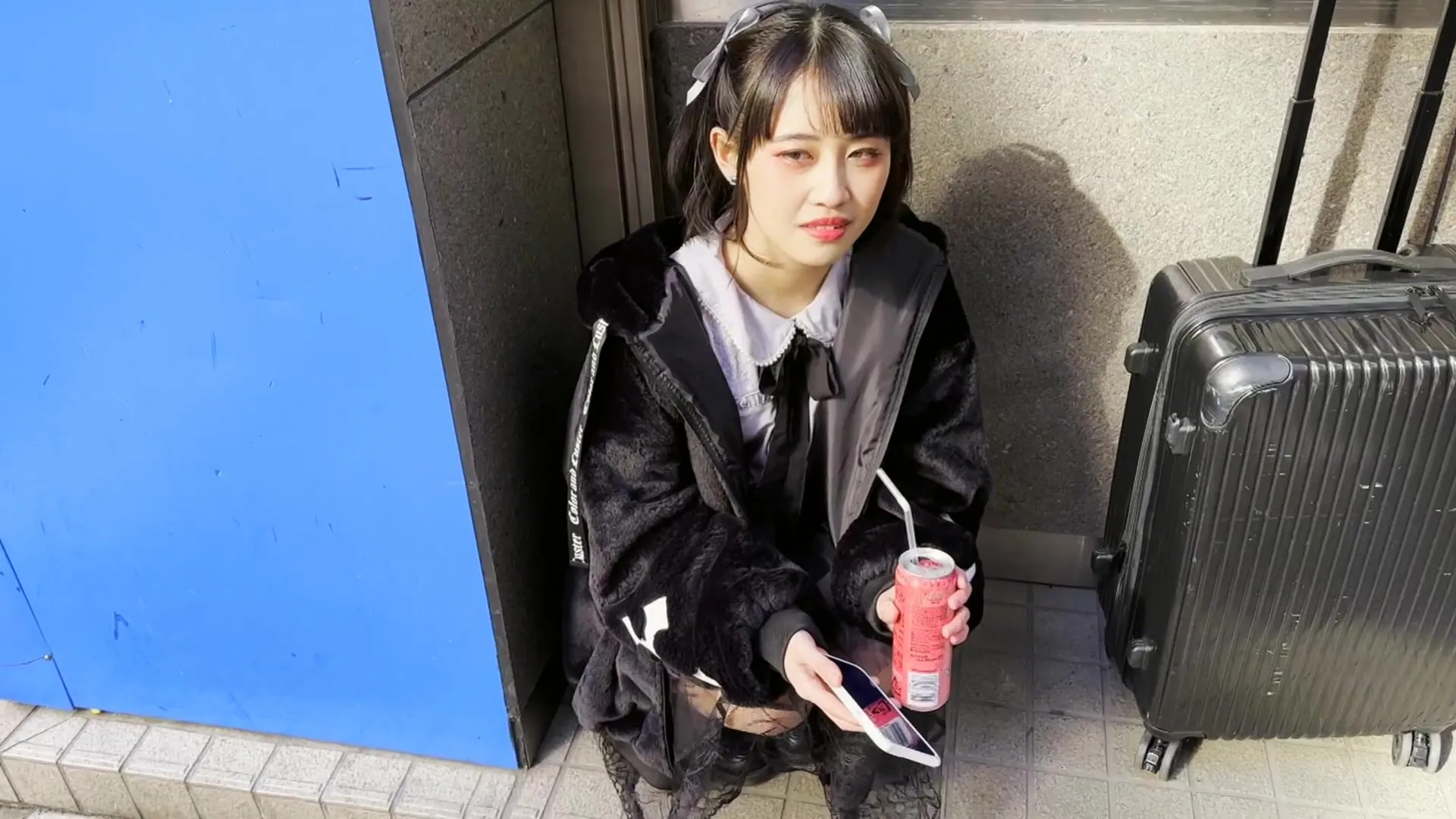 Svn99olchagii's mischievous glance