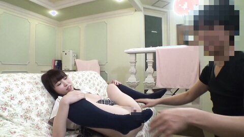 FANH-170 制服リフレ貧乳美少女なみのちゃん 発育途中のツルペタ裏オプ常習娘は生SEX大好き 本気汁マ●コに生挿入熱々孕ませ精子中出し