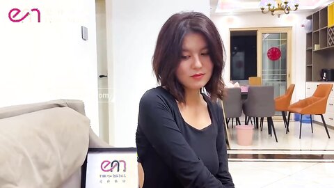 EMS007粗心的邻居少妇来我家借住一晚