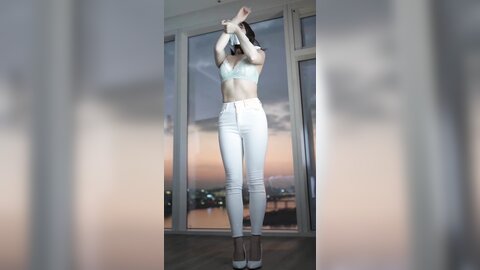 좋아해？????하이힐미니스커트 룩북 Do you like white pants？???? High heels mini skirt LookBook
