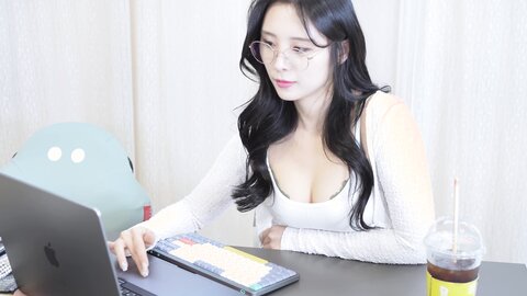 SUB꽃빵 대표의 오피스 공개 Welcome to my Office