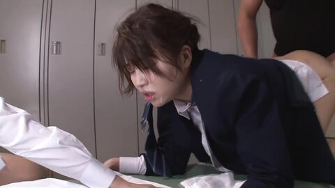 STARS-081 [Uncensored] Mahiro Yui A Boy&' Appearance Is Barked And Gangbanged ...