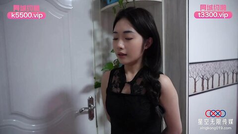 XKTC068美乳人妻在老公洗澡时被他上司抽插狂干