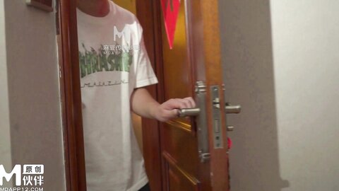 LY-035强上欲用身体换取手机的妹妹