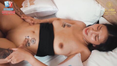 MCY-0243欲求不满的少妇榨干外卖小哥-古伊娜