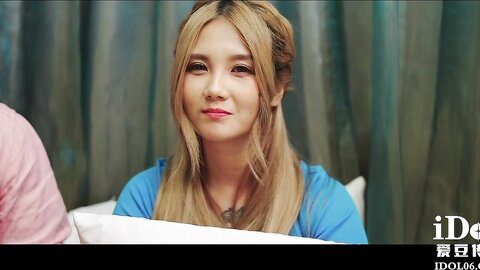 ID5359与外卖小哥一起3P调教淫妻