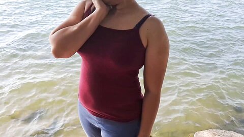 කමේ යන එකිට එකෙක් සෙට් වෙලා වැව ලගදි ගලේ තියන් කිම්බ පැලුවා Asian