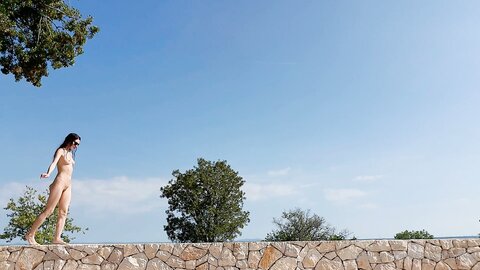 Onlyfans Com  Lina Arian Joy  When Its Too Boring To Sunbathe Lying Down