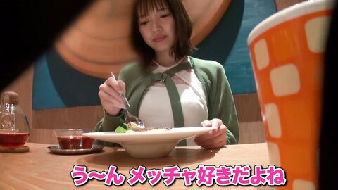 326MAN-002 [Low stature is strong and erotic !!] Fashionable girls who work in a general store that matches...