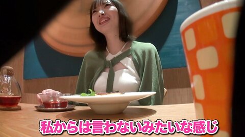 326MAN-002 [Low stature is strong and erotic !!] Fashionable girls who work in a general store that matches...