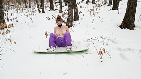Onlyfans Com Julia Smith  Snowboard Girl Undress In The Woods And Try Nude Ride