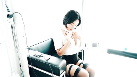 [Loozy] Botty Queen & Yeri - Office Master (3)