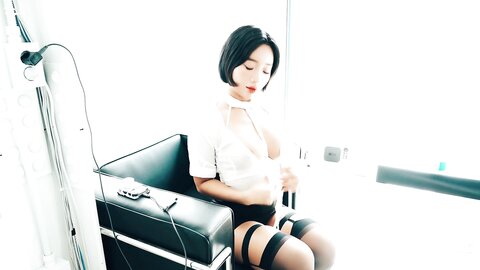 [Loozy] Botty Queen & Yeri - Office Master (3)