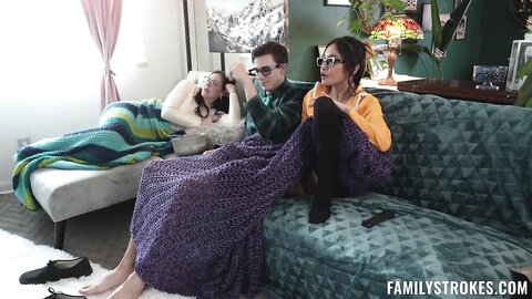 Jade Kimiko Nikki Zee  Friendly Cumpetition
