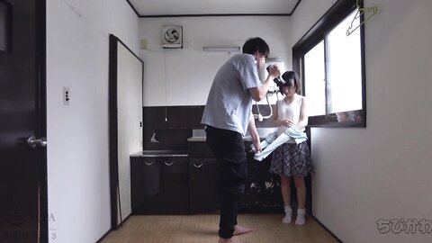 CHIB-002 [Small Girl With No Hair On Her Body] I Took Her To The Emergency Stairs And Was Obsessed With Her...