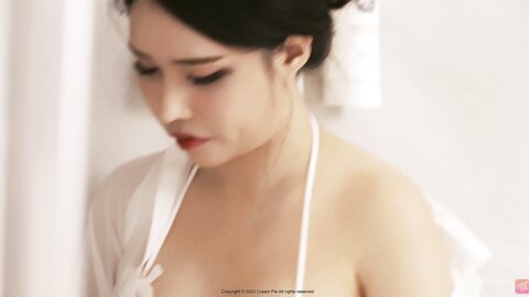 Cream pie Hani 하니 - With Hani in the shower 2