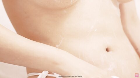 Cream pie Hani 하니 - With Hani in the shower 3
