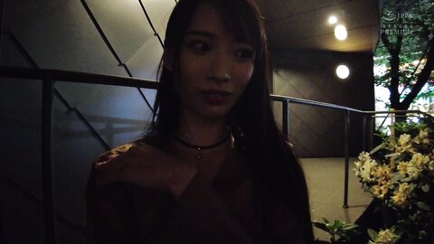 PRST-001 Full Apt Appearance!I Caught Amateur Big Poster Girl Of Rumor In The Neighborhood! The Negotiations...