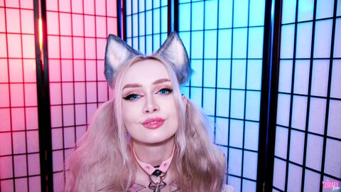 Kitty Girl Serves Daddy