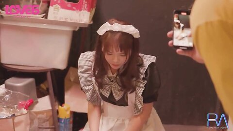 Maid Cafe Innocent Clerk Works Lascivious Appearance