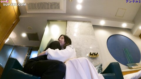 4025293 Rin, a freshly JD 19-year-old fair-skinned F-cup who looks like she could be a Korean idol... pure and innocent... She gives a blowjob and cowgirl position of 120 points! She even ends up saying `I ha...