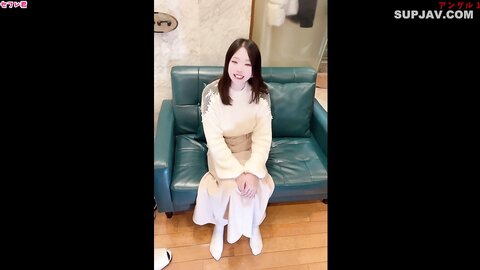 4025293 Rin, a freshly JD 19-year-old fair-skinned F-cup who looks like she could be a Korean idol... pure and innocent... She gives a blowjob and cowgirl position of 120 points! She even ends up saying `I ha...