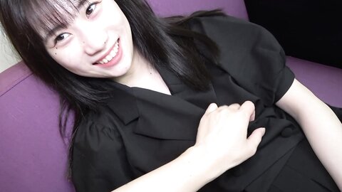 4063005-1 19-year-old black-haired beauty with a fair-skinned goddess slender figure. A woman who has a beautiful body, a fair complexion and a slender body, 19 years old, black hair and a beautiful young woman...