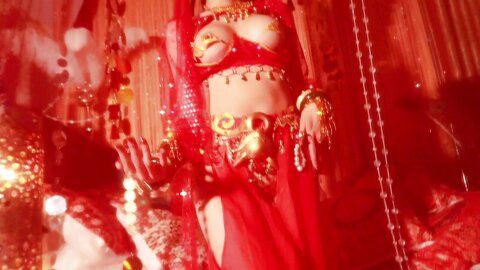 [Cosplay] 钛合金TiTi – 塞上红鸾异域风情