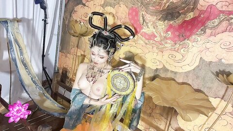 [Cosplay] 钛合金TiTi – 画中仙